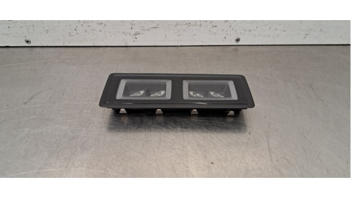 Eclairage intérieur avant Audi Q4