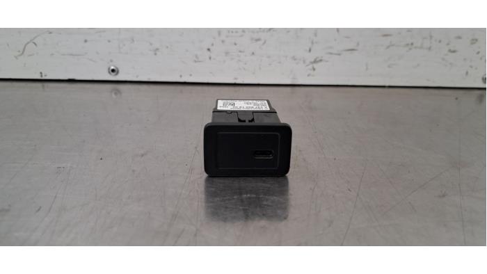 Connexion USB Mercedes GLB-Klasse