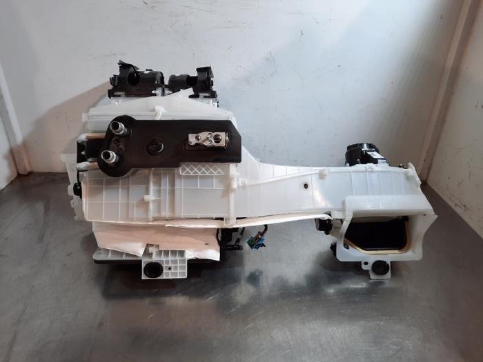 Boîtier chauffage Peugeot 5008