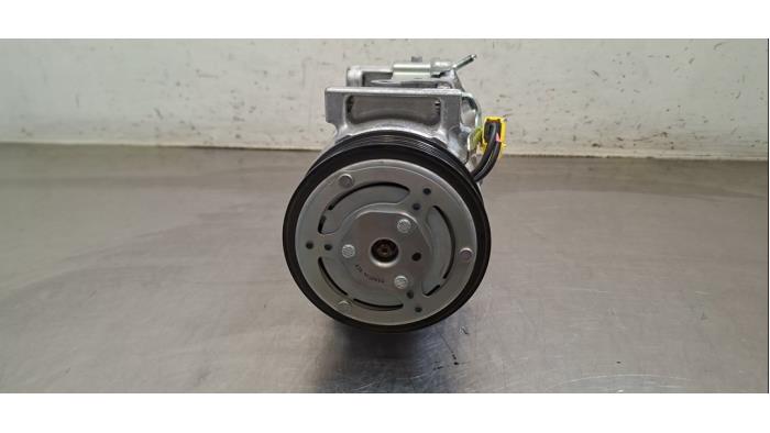 Pompe clim Peugeot 2008