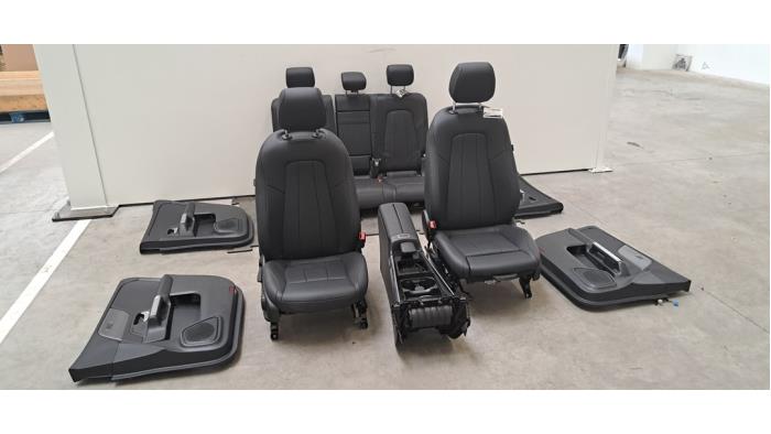 Kit revêtement (complet) Mercedes GLB-Klasse