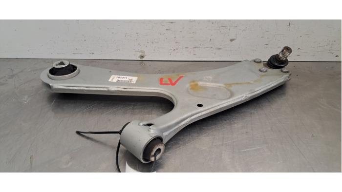 Bras de suspension avant gauche Peugeot 2008
