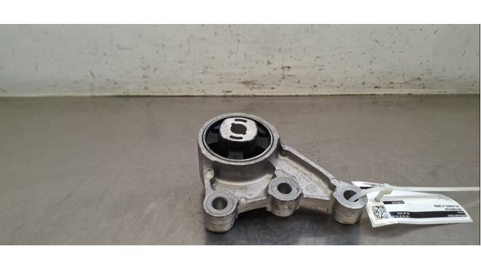 Support moteur MG Marvel R