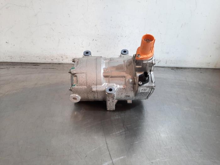 Pompe clim Peugeot 408