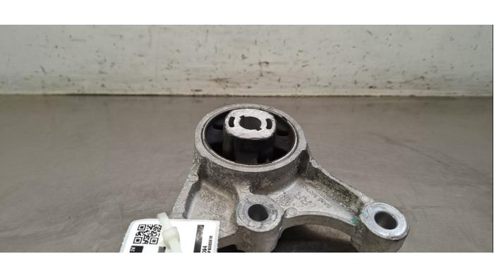 Support moteur MG Marvel R