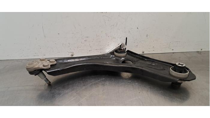 Bras de suspension avant droit Renault Kangoo