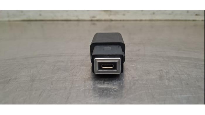 Prise USB Opel Astra