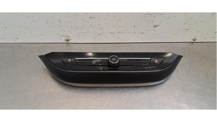 Panneau commande radio Opel Corsa