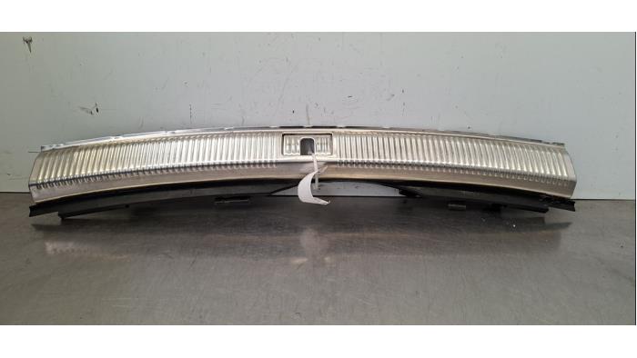 Couverture capteur serrure arrière Audi A6