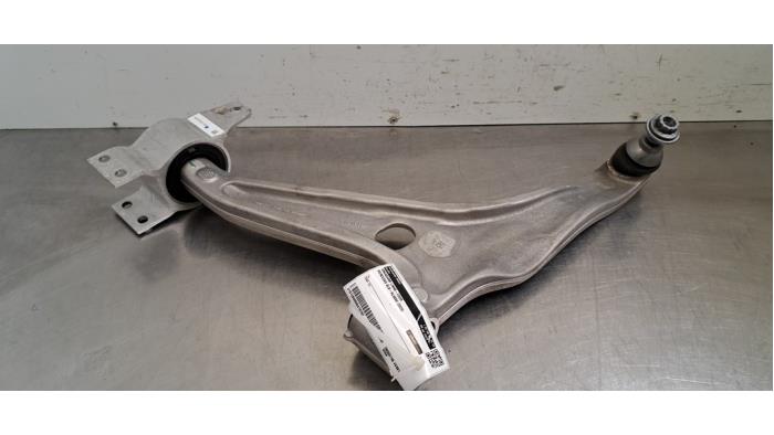 Bras de suspension avant gauche Mercedes GLB-Klasse