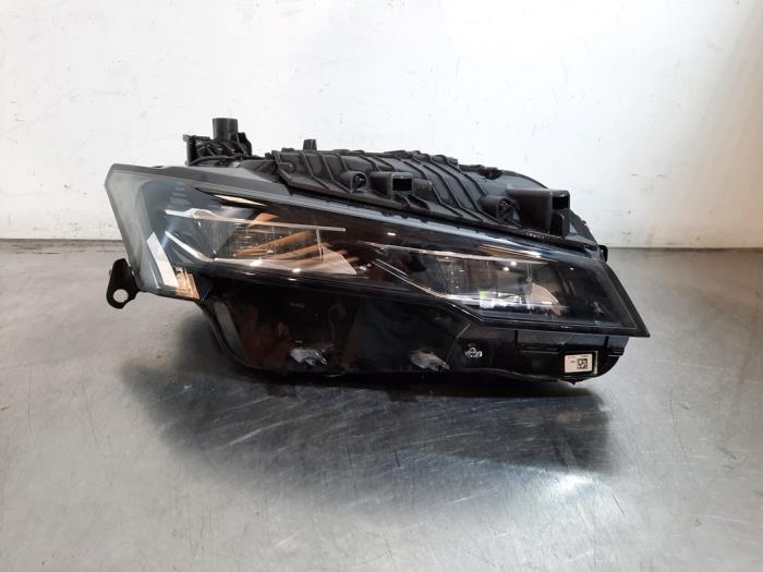 Phare droit Peugeot 408