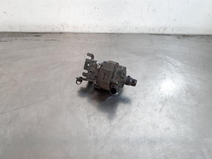 Pompe à eau supplémentaire Peugeot 408