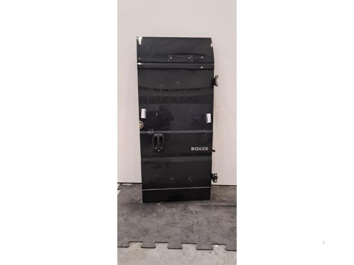 Portière arrière camionnette