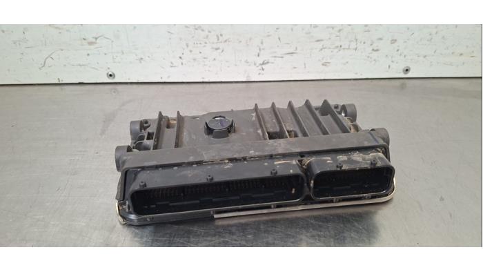 Ordinateur gestion moteur Toyota Corolla