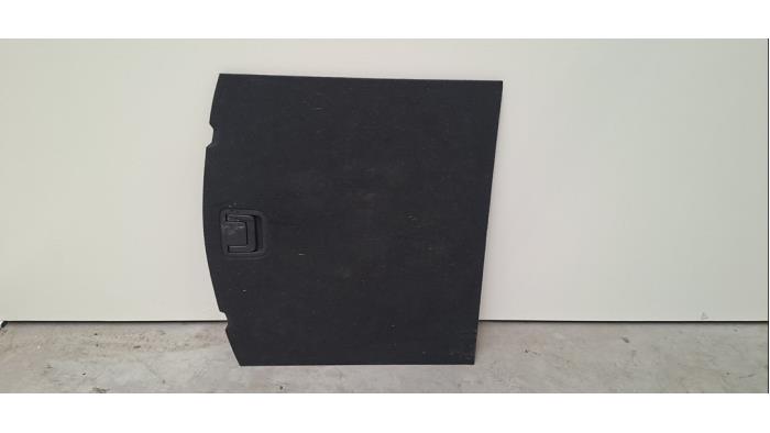 Coffre tapis Toyota Corolla