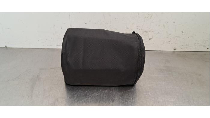 Kit de réparation pneus Polestar 4
