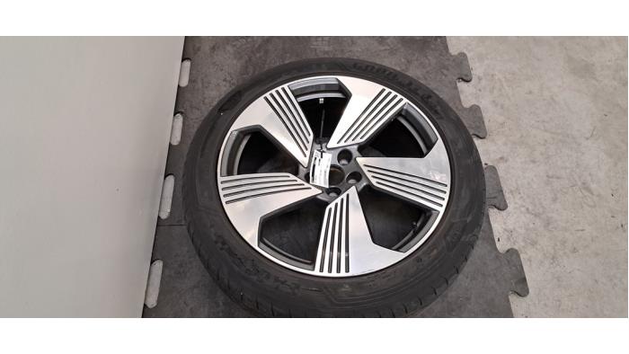 Jante + pneumatique Audi E-Tron