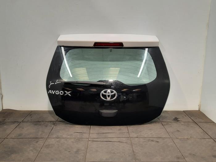 Hayon Toyota Aygo X