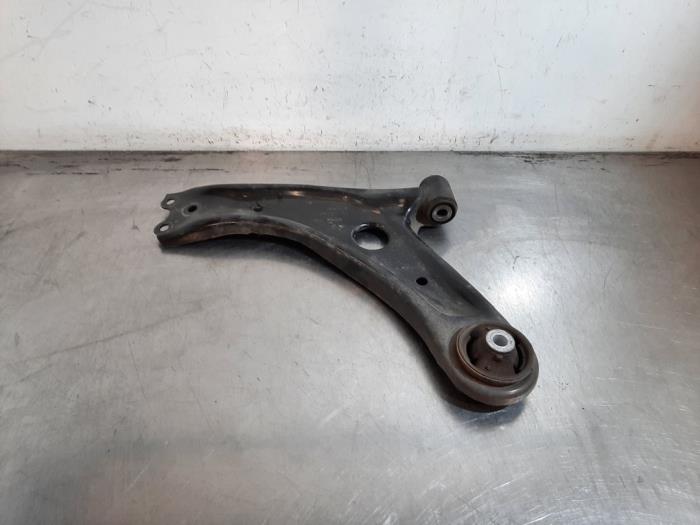 Bras de suspension avant gauche Toyota Aygo X
