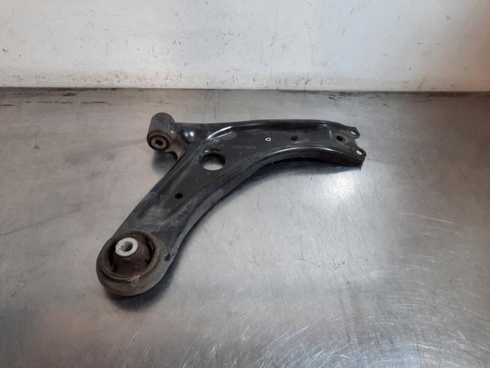 Bras de suspension avant droit Toyota Aygo X