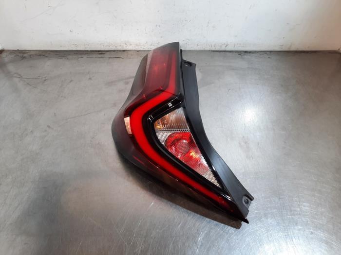Feu arrière gauche Toyota Aygo X