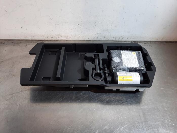 Kit de réparation pneus Toyota Aygo X
