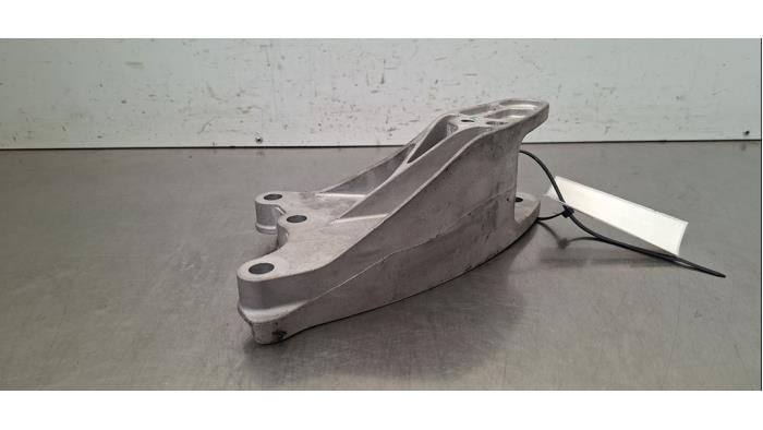 Support moteur MG Marvel R