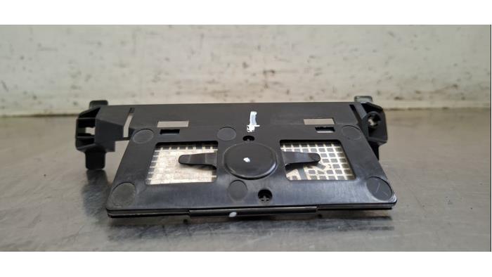 Antenne amplificateur Audi E-Tron