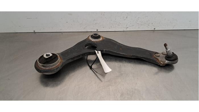 Bras de suspension avant droit Renault Scenic