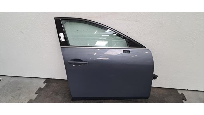 Portière 4portes avant droite Mazda 3.