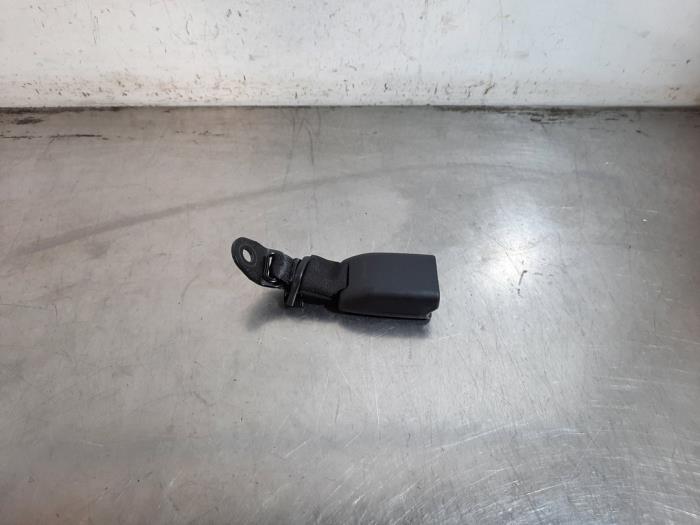 Insertion ceinture de sécurité arrière gauche Toyota Aygo X