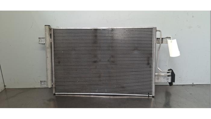 Condensateur clim Mazda 3.