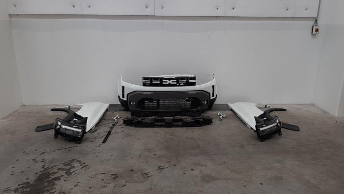 Front end, complete Dacia Duster