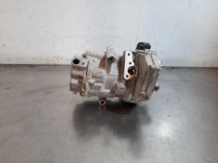 Pompe clim Renault Kangoo