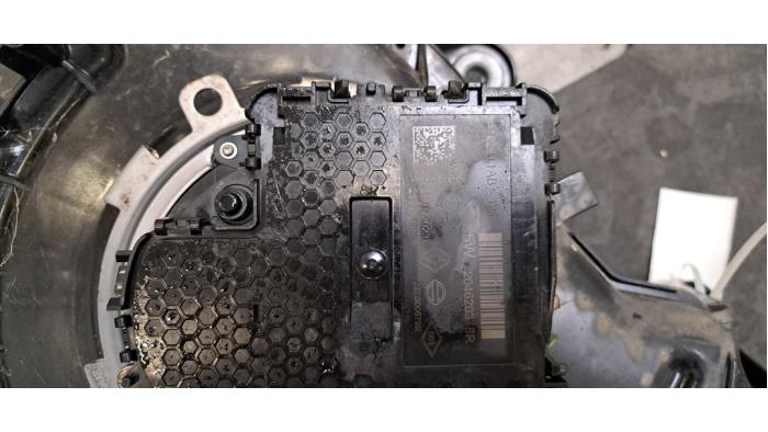 Réservoir Adblue Renault Clio