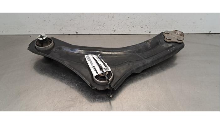 Bras de suspension avant droit Renault Megane