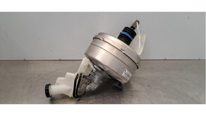 Cylindre de frein principal Mercedes EQB