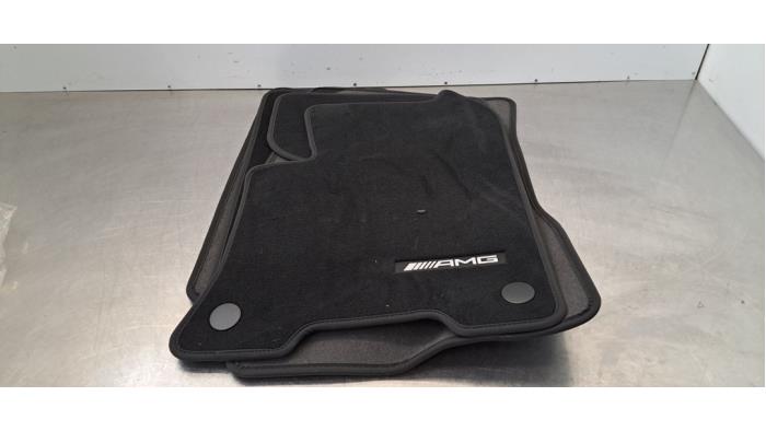 Kit tapis Mercedes EQB