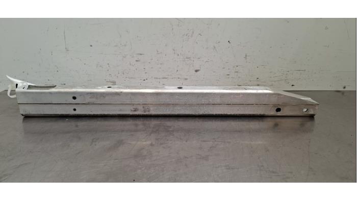 Support (divers) Mercedes EQB