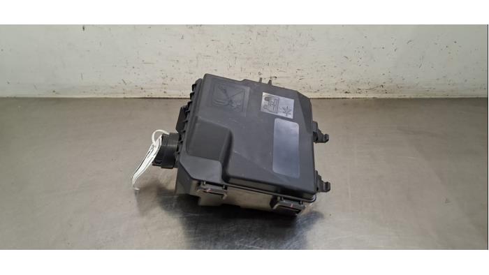 Boîte à fusibles Peugeot 408