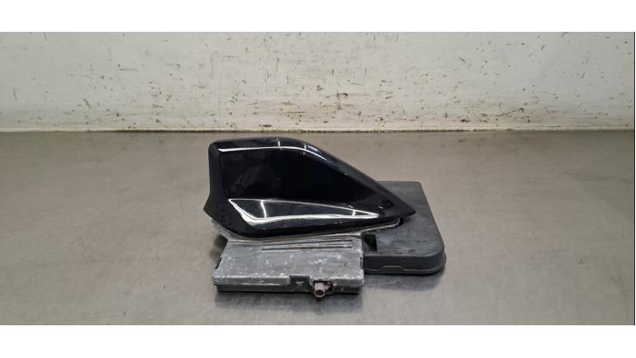 Antenne Peugeot 408