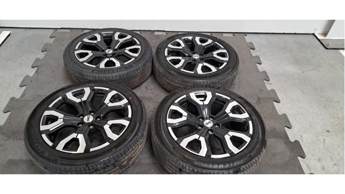 Velgen set + banden Dacia Bigster
