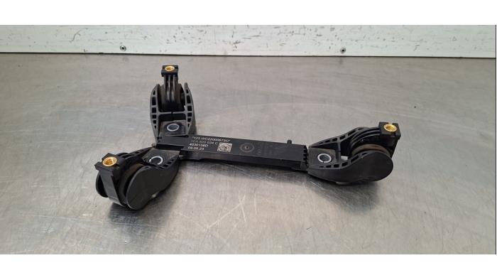 Support pompe clim Audi Q4
