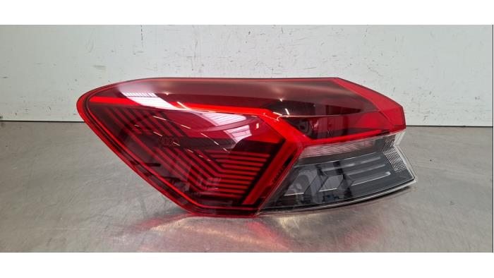 Kairysis galinis žibintas Audi Q4