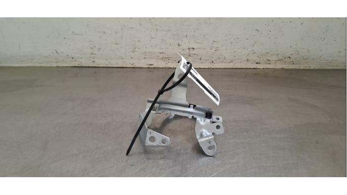 Support (divers) Mercedes EQB