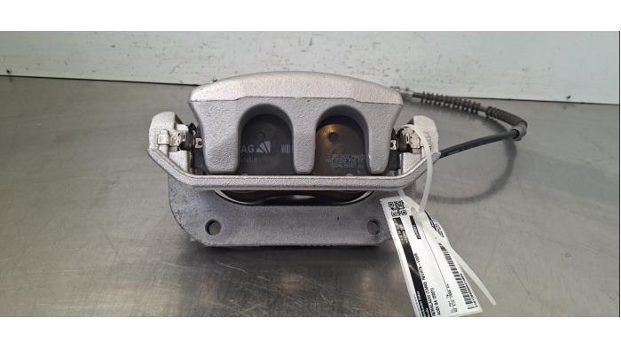 Etrier de frein (pince) avant droit Audi Q4