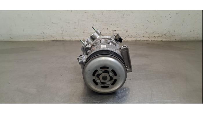 Pompe clim Peugeot 2008