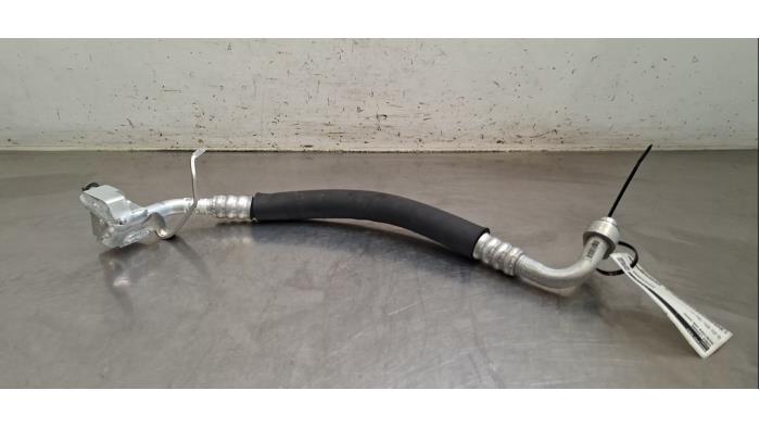 Tuyau clim Mercedes EQB