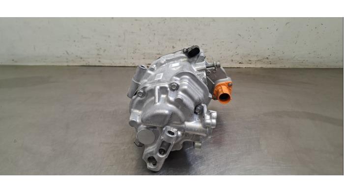 Pompe clim Mercedes EQB