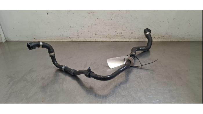 Tuyau radiateur Mercedes EQB
